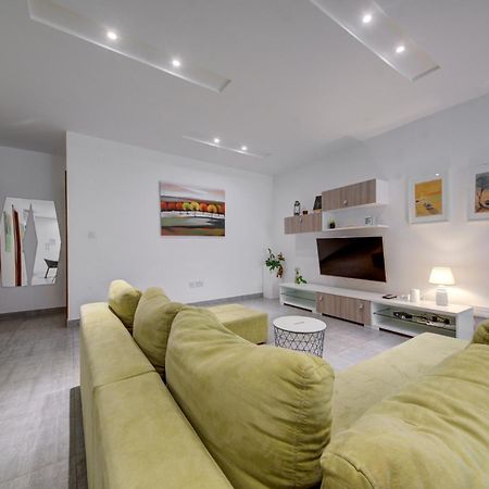 Top Floor Apt With Common Pool Close To All Amenities St. Paul's Bay Exterior photo