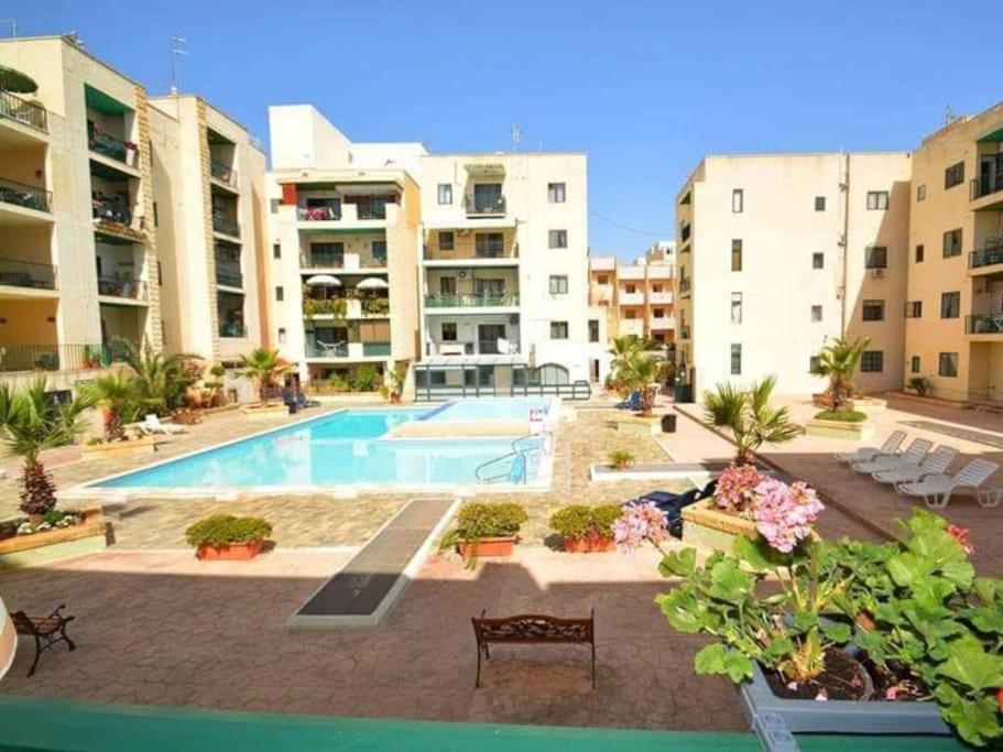Top Floor Apt With Common Pool Close To All Amenities St. Paul's Bay Exterior photo