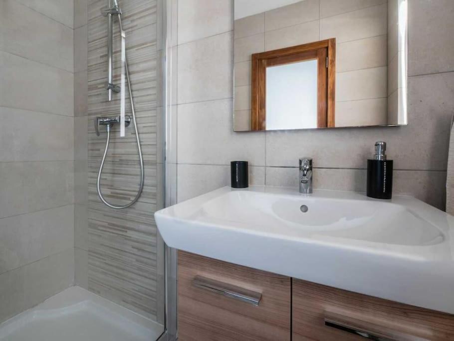 Top Floor Apt With Common Pool Close To All Amenities St. Paul's Bay Exterior photo