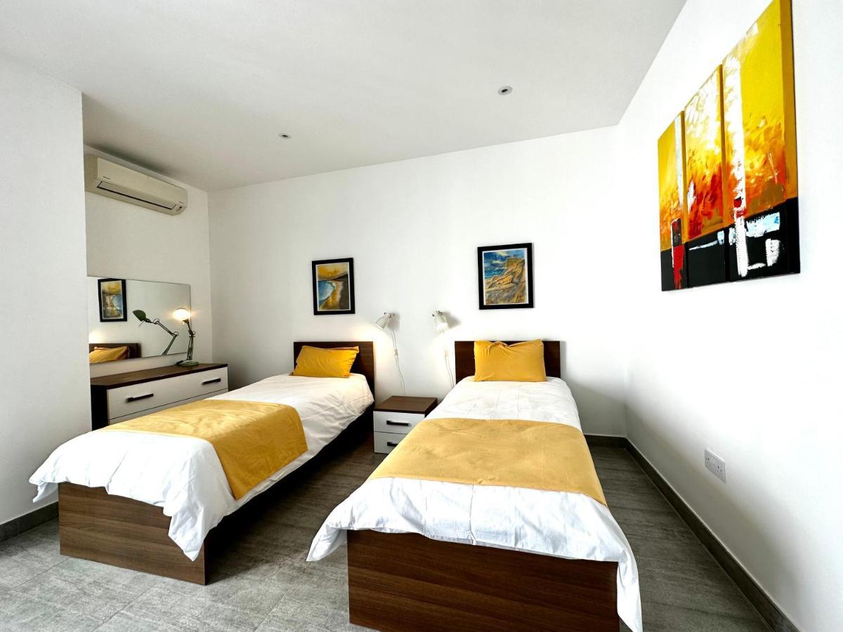 Top Floor Apt With Common Pool Close To All Amenities St. Paul's Bay Exterior photo