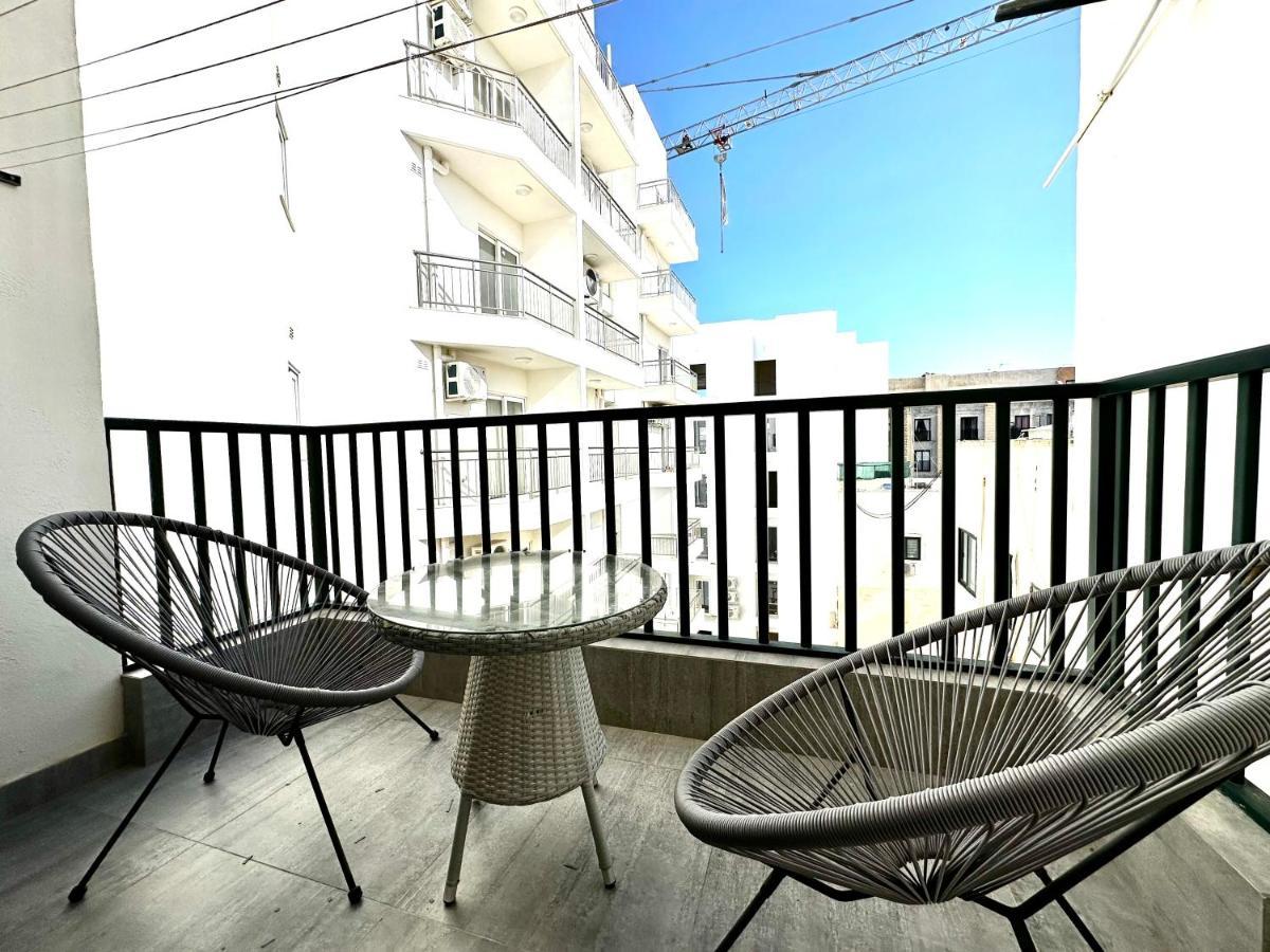 Top Floor Apt With Common Pool Close To All Amenities St. Paul's Bay Exterior photo