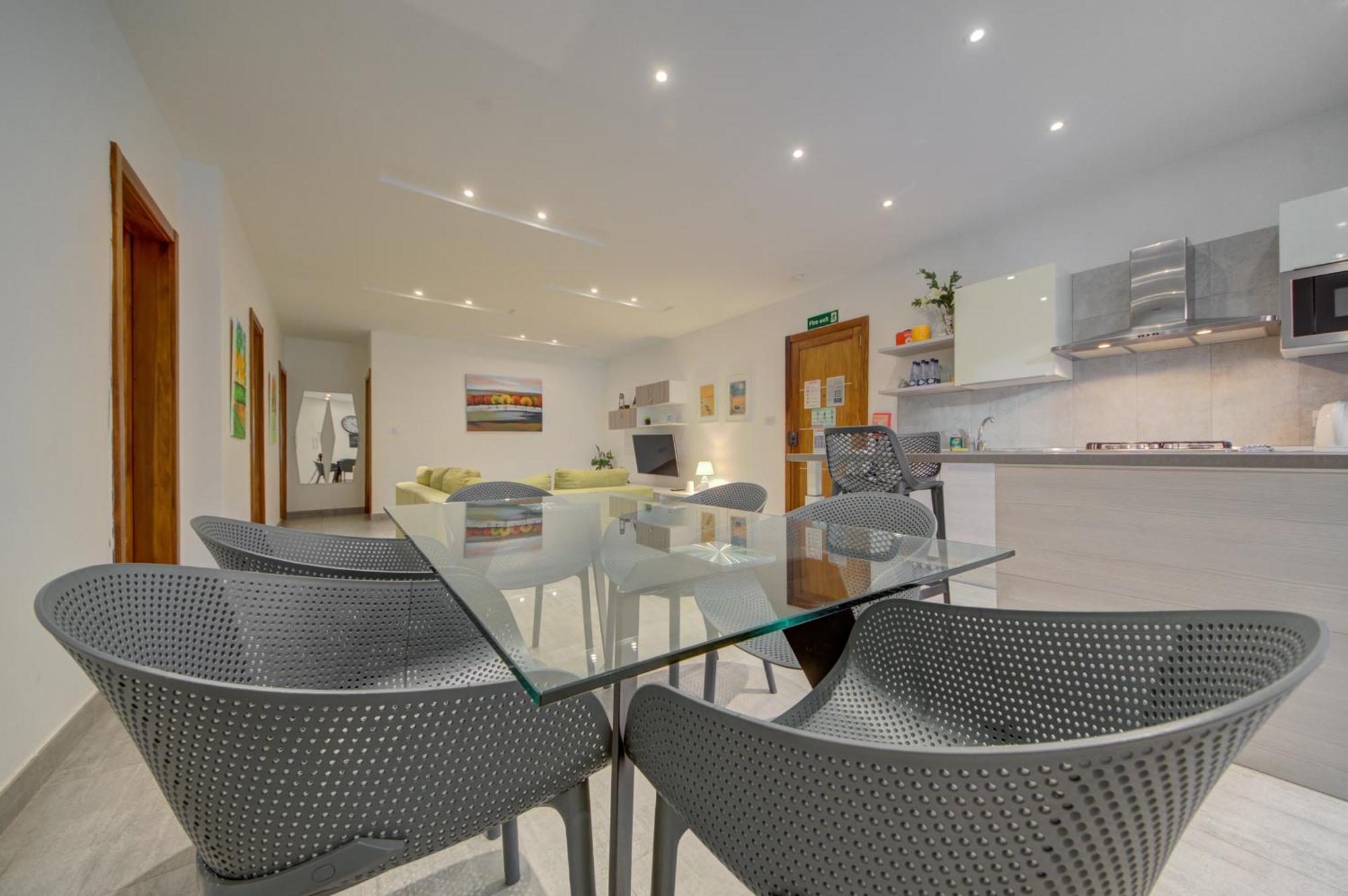 Top Floor Apt With Common Pool Close To All Amenities St. Paul's Bay Exterior photo