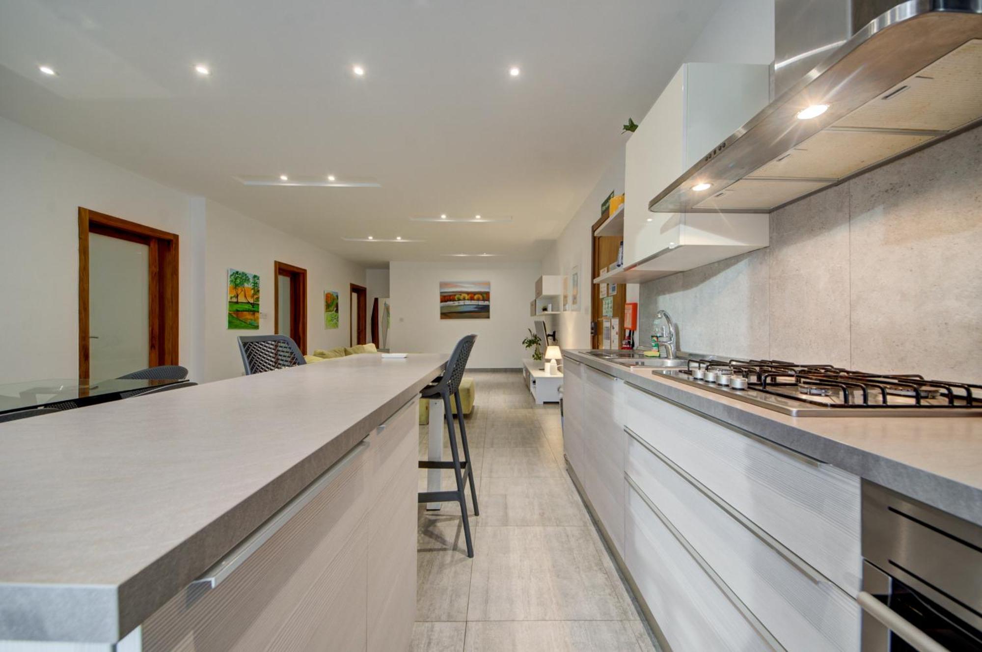 Top Floor Apt With Common Pool Close To All Amenities St. Paul's Bay Exterior photo