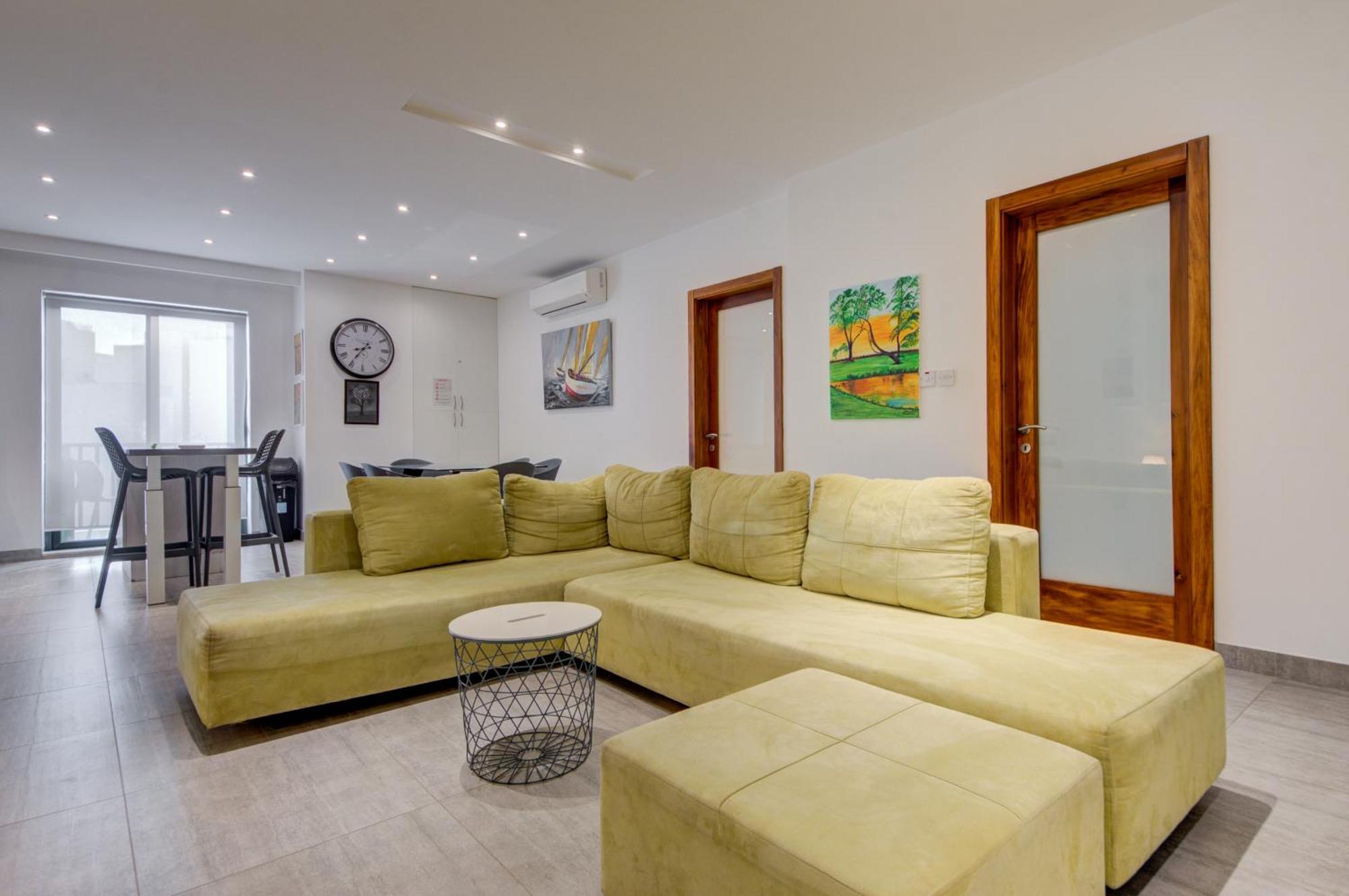 Top Floor Apt With Common Pool Close To All Amenities St. Paul's Bay Exterior photo