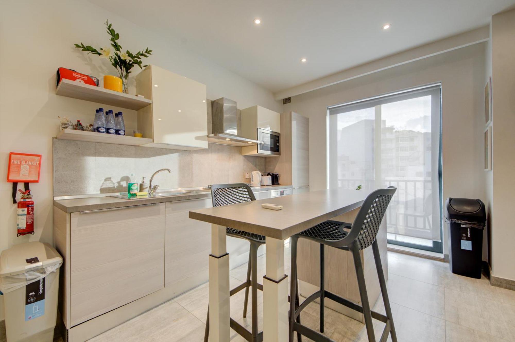 Top Floor Apt With Common Pool Close To All Amenities St. Paul's Bay Exterior photo