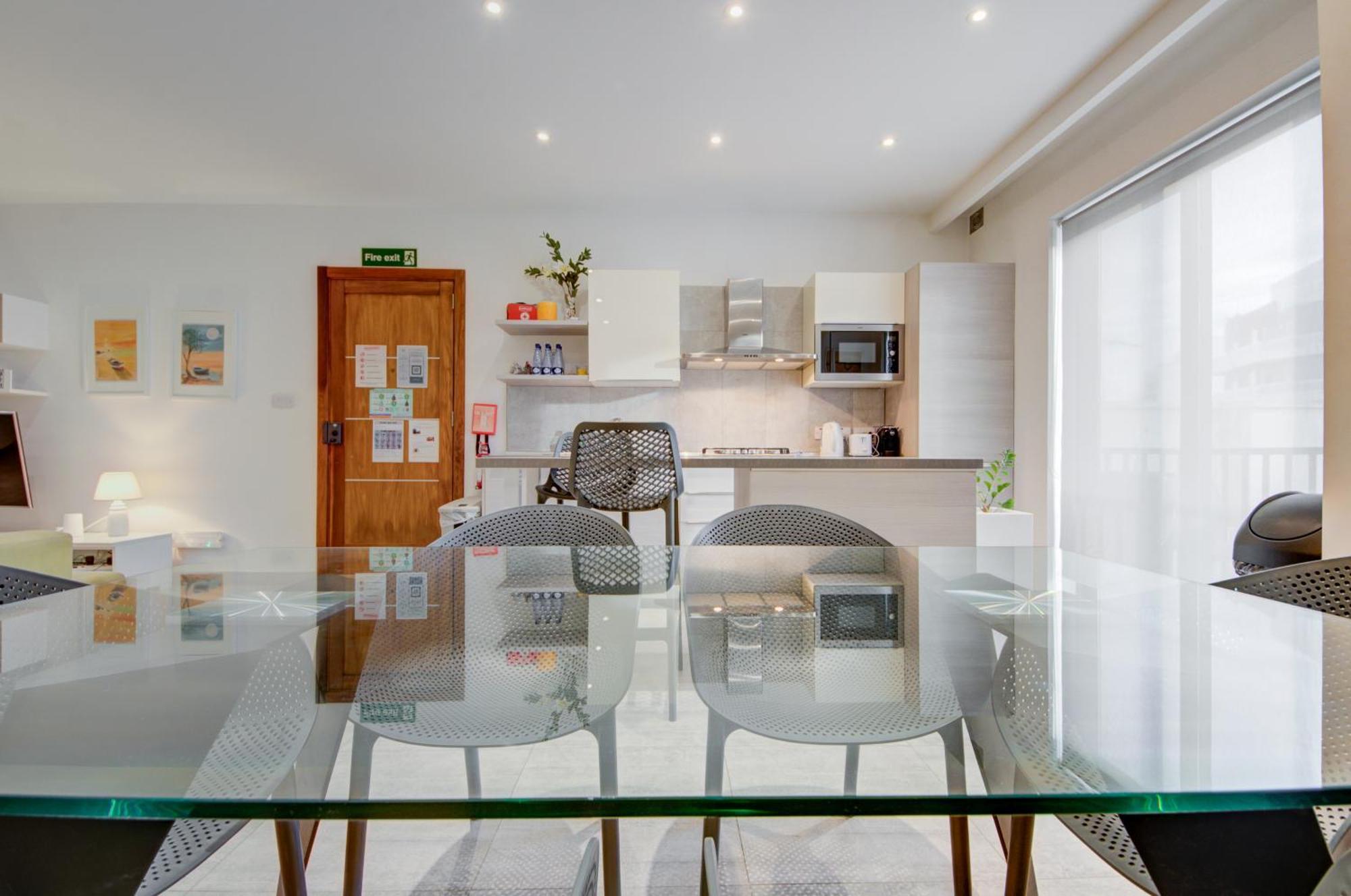 Top Floor Apt With Common Pool Close To All Amenities St. Paul's Bay Exterior photo